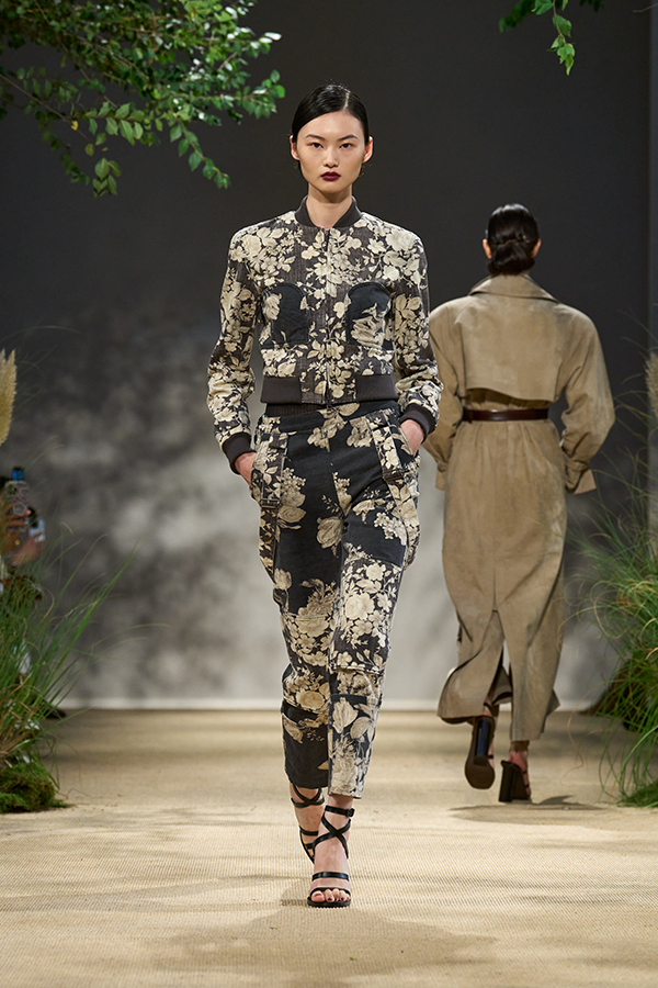 Spring Summer 2024 Fashion Show An Army Of Women Max Mara